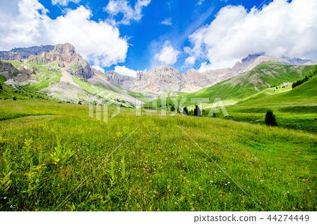 Fuciade valley in the Italian Dolomites 44274449