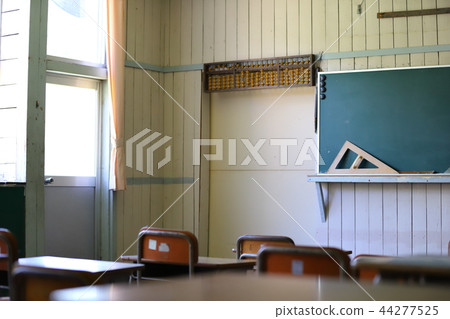 學校教室黑板書桌懷鄉減速火箭 學校教室黑板書桌懷鄉減速火箭 44277525