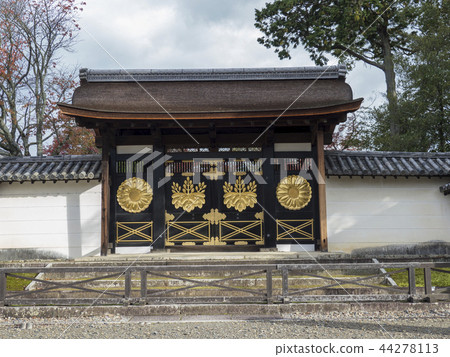 Daigoji in autumn 44278113