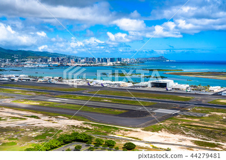 "Hawaii" Honolulu International Airport / Oahu "Aerial Photography" 44279481