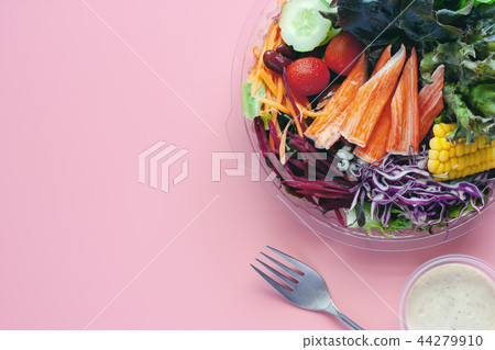 Salad fresh vegetables for diet and heathy eating Salad fresh vegetables for diet and heathy eating 44279910