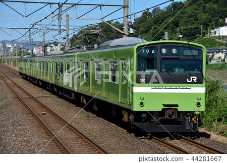 201 series ordinary six cars that run Yamato route in the late afternoon 44281667