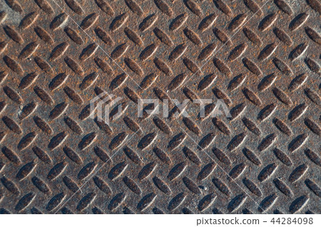 Rusty grungy Industrial Checker Plate Background Texture with Ru 44284098