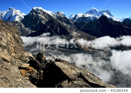 您從Gokyo Peak想要的珠穆朗瑪峰 44286544