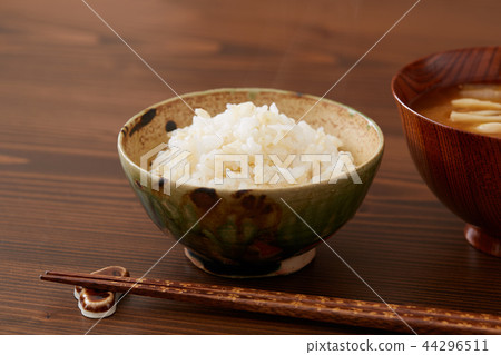 Germinated rice 44296511