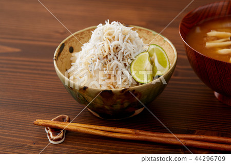 Shrimp rice 44296709