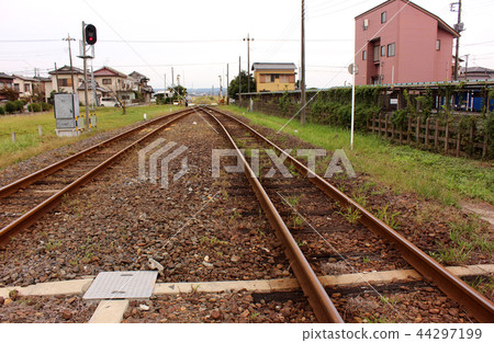 Kururi district seen from yard crossing of Kururi Line Yokota Station Kururi district seen from yard crossing of Kururi Line Yokota Station 44297199