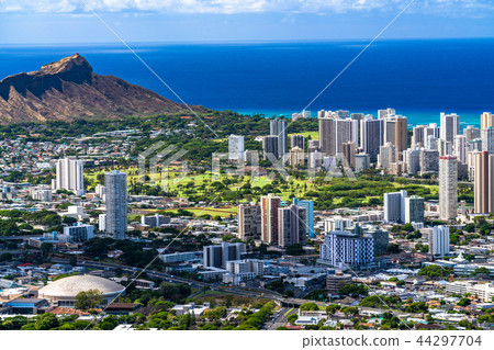 "Hawaii" Panoramic view of Honolulu from the Tantalus Hill "Hawaii" Panoramic view of Honolulu from the Tantalus Hill 44297704