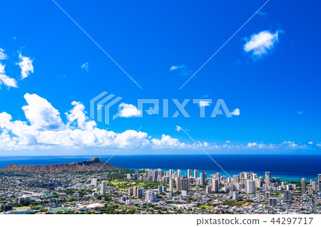 "Hawaii" Panoramic view of Honolulu from the Tantalus Hill 44297717