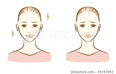 Face of a woman in her fifties with a smile 44297943