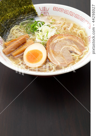 醬油拉麵 44298027