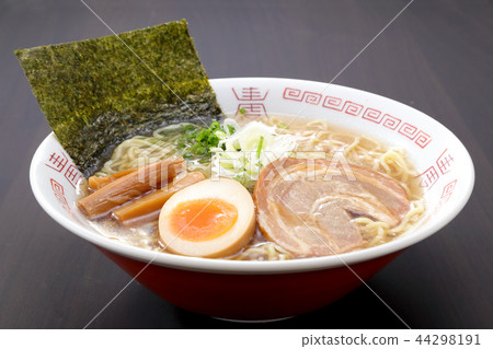 醬油拉麵 44298191