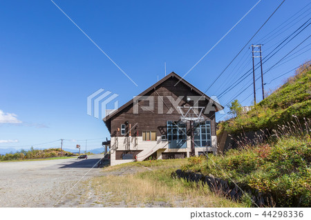 Yamanashi Station of Shirane volcano ropeway that abolition was decided Yamanashi Station of Shirane volcano ropeway that abolition was decided 44298336