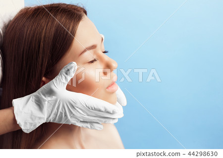skin check before plastic surgery 44298630
