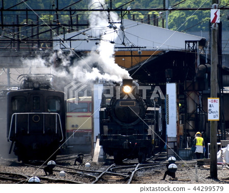 新金谷站機車和火車 新金谷站機車和火車 44299579