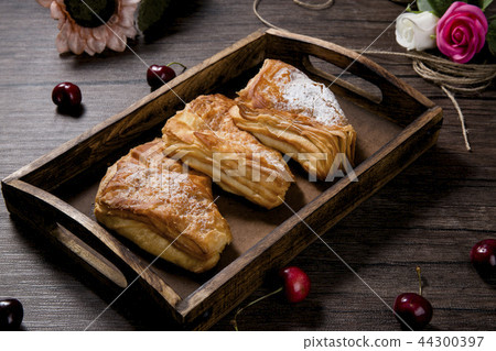 bread 44300397