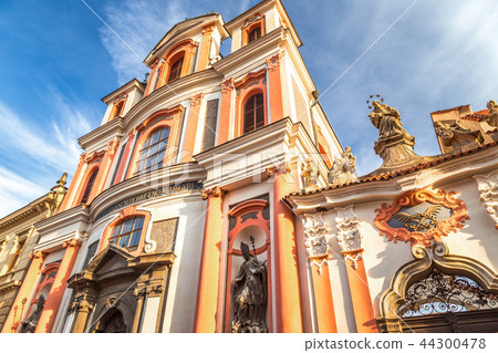 Church of St John of Nepomuk in Kutna Hora. 44300478