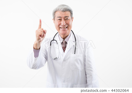 Male doctor portrait, hospital consultation Male doctor portrait, hospital consultation 44302064