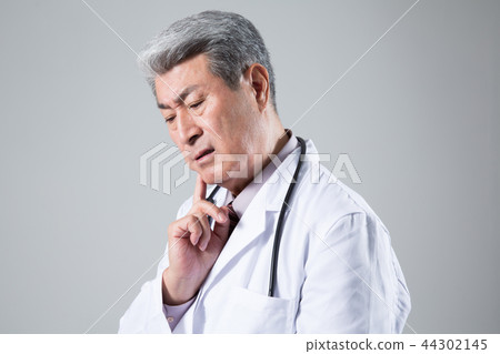 男醫生肖像,醫院諮詢 男醫生肖像,醫院諮詢 44302145