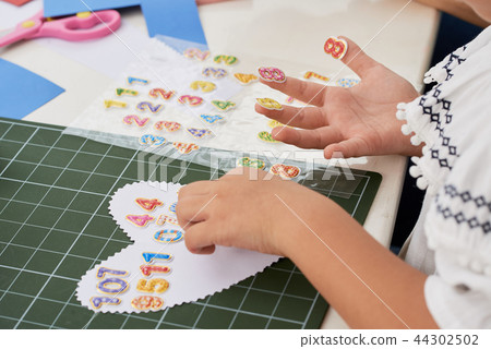 Sticking colorful figures 44302502