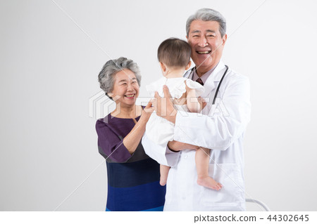 Doctor portrait, hospital examination consultation 44302645