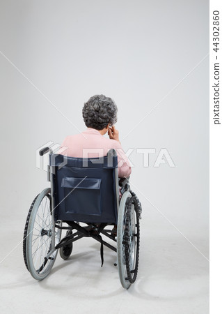 老人，醫院訪問，輪椅生活 44302860