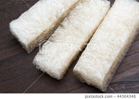 Agar 44304348