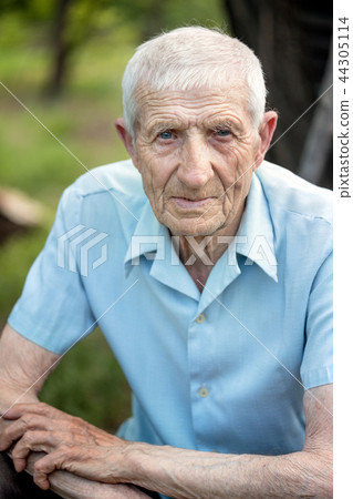 senior man at the outdoor senior man at the outdoor 44305114
