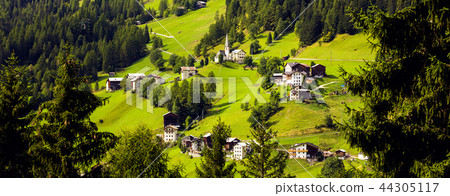 small Italian village 44305117