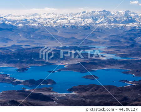 Yamdrok Lake, Tibet, China | Tibet Autonomous Region of China-Lake Yamdeok 44306127