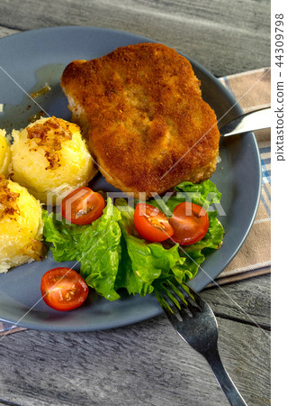Cutlet cordon bleu. Cutlet cordon bleu. 44309798