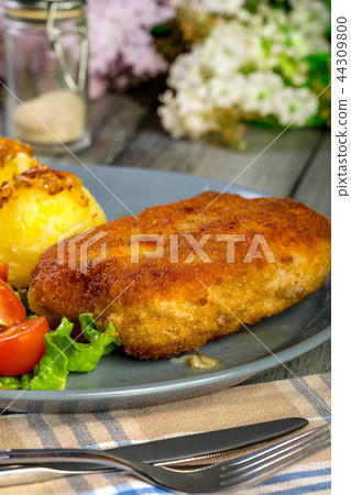 Cutlet cordon bleu. Cutlet cordon bleu. 44309800