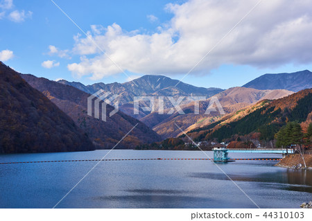 Yamanashi Prefecture Lake Hirose and Mt. Yamanashi Prefecture Lake Hirose and Mt. 44310103