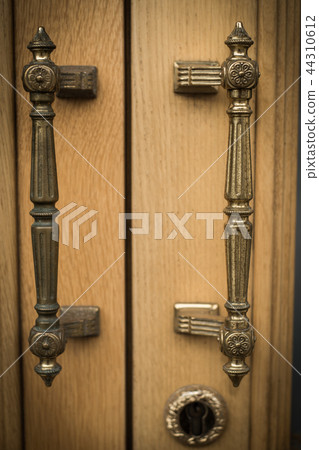 vintage brown wooden door vintage brown wooden door 44310612