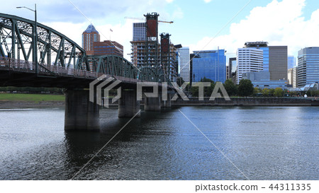 Portland city center across the Willamette River 44311335