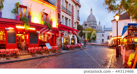 Montmartre in Paris, France 44313466