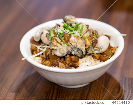 滷肉飯 44314410