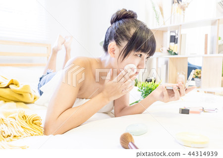 Asian Taiwanese Chinese Women Makeup Beauty Beauty Puff Eyes Nose Mouth Plastic Surgery Asian Taiwanese Chinese Women Makeup Beauty Beauty Puff Eyes Nose Mouth Plastic Surgery 44314939