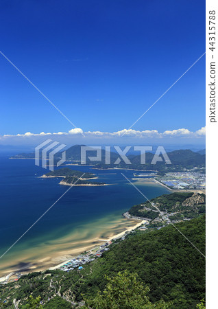 Sun Beach in Santoyo, Kagawa Prefecture (neighbored by Minami Gahamahama South), Kashiwajima and Nio, Shonai Peninsula Sun Beach in Santoyo, Kagawa Prefecture (neighbored by Minami Gahamahama South), Kashiwajima and Nio, Shonai Peninsula 44315788