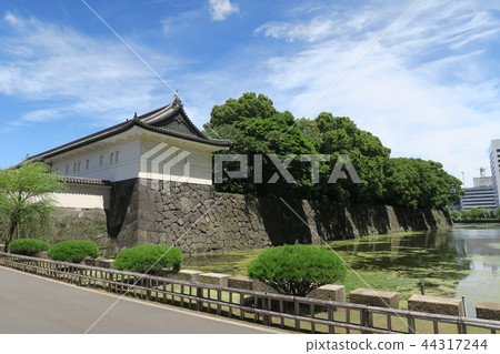 The Imperial Palace 44317244