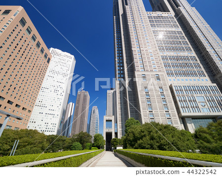 High-rise building street in Shinjuku 44322542