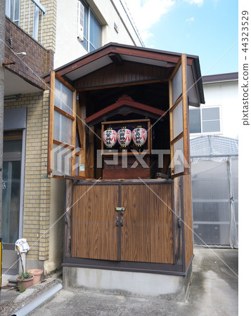 Nagoya City: Roof God on Festival Day [3, Eisei, Nishi-ku] 44323529