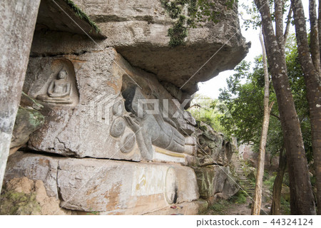 CAMBODIA KAMPONG THOM PHNOM SANTUK TEMPLE CAMBODIA KAMPONG THOM PHNOM SANTUK TEMPLE 44324124