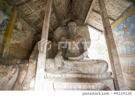 CAMBODIA KAMPONG THOM PHNOM SANTUK TEMPLE CAMBODIA KAMPONG THOM PHNOM SANTUK TEMPLE 44324126