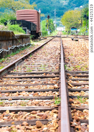 跟踪低角度 44325319