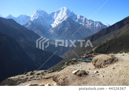 Kantega來自De Re，Tamselk的郊區 44326367