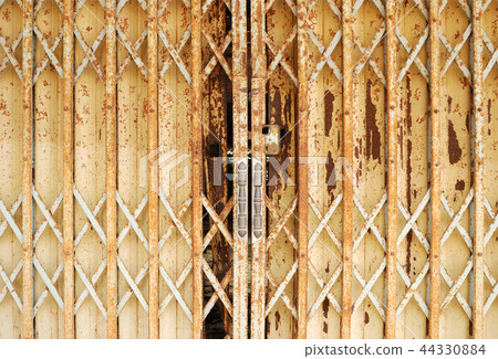 Rusty steel door 44330884