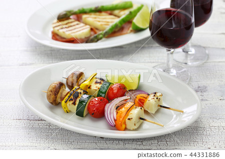 Vegetarian Kebab with Halumi Cheese and Vegetables 44331886