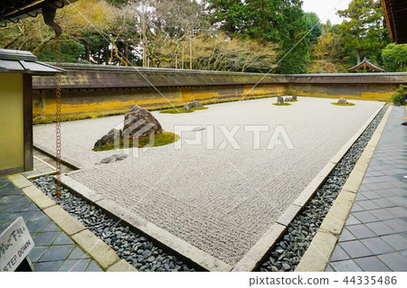 Ryoanji Temple in Kyoto in winter 44335486