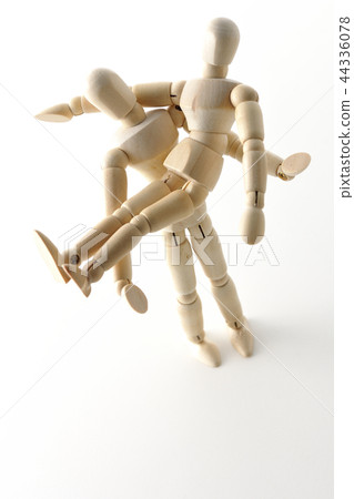 Hold the princess 44336078